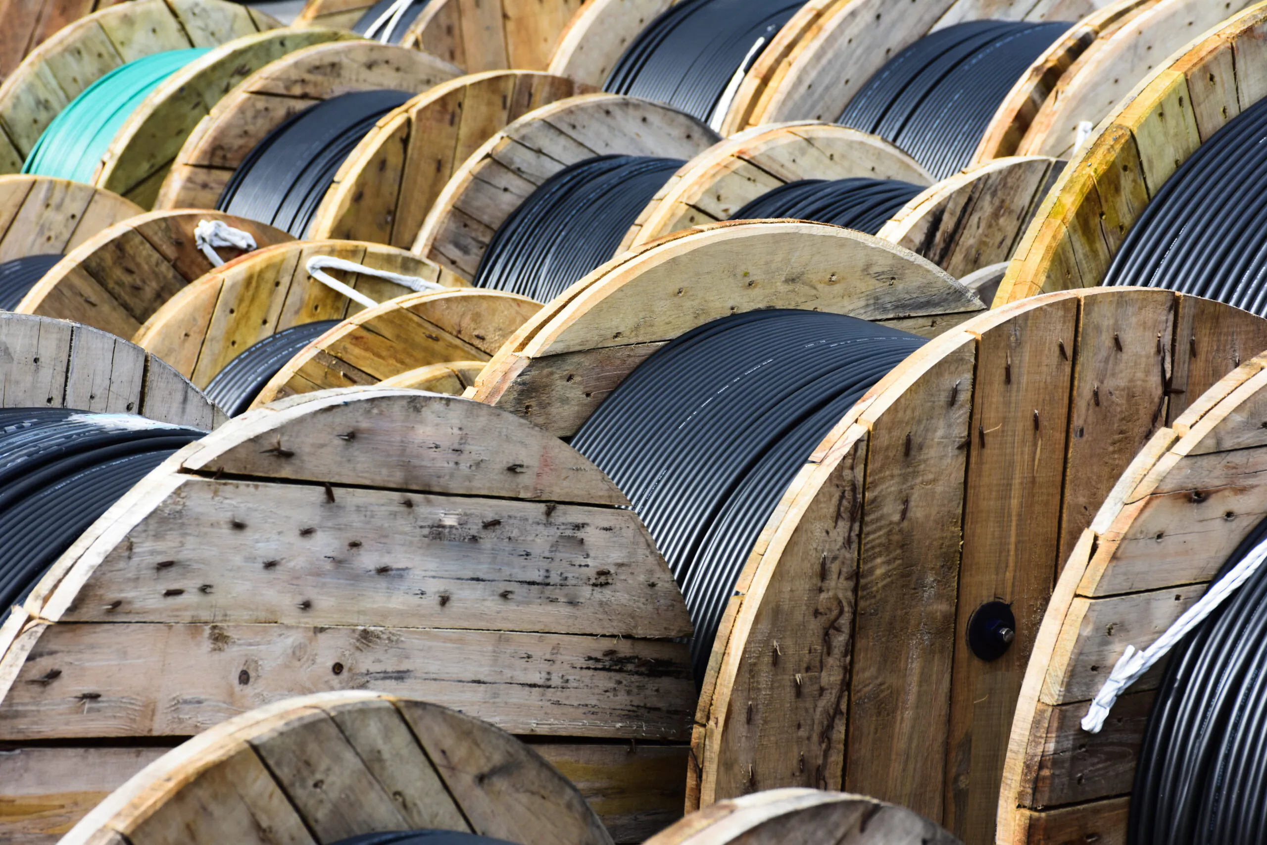Supply Chain Digital Twin case study highlighting inventory optimization and cost reduction